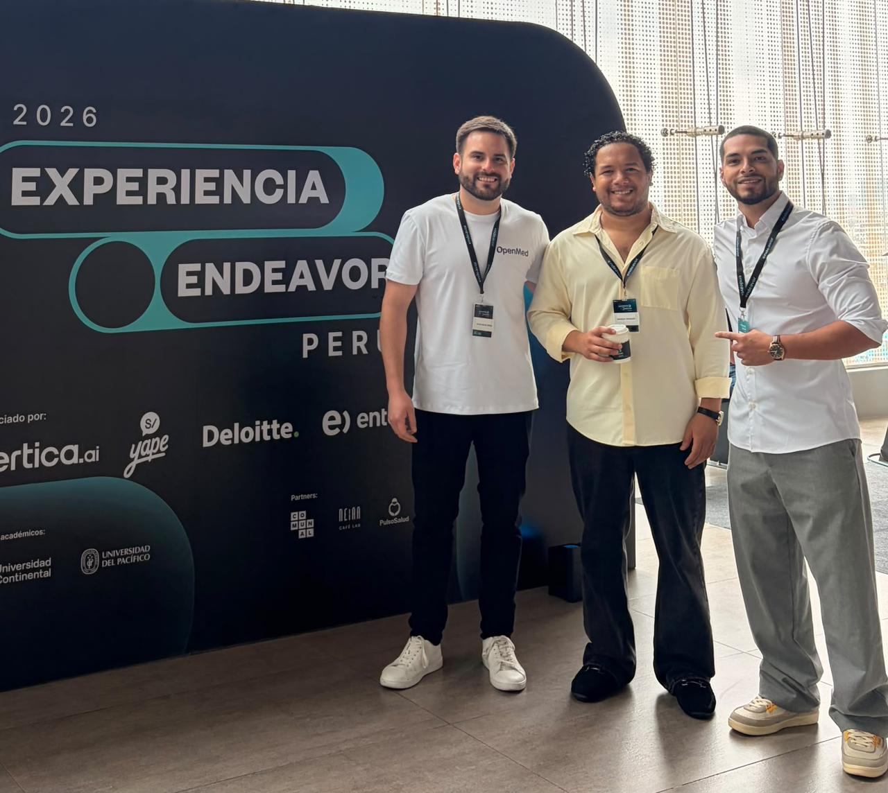 Equipo de OpenMed en Endeavor Perú
